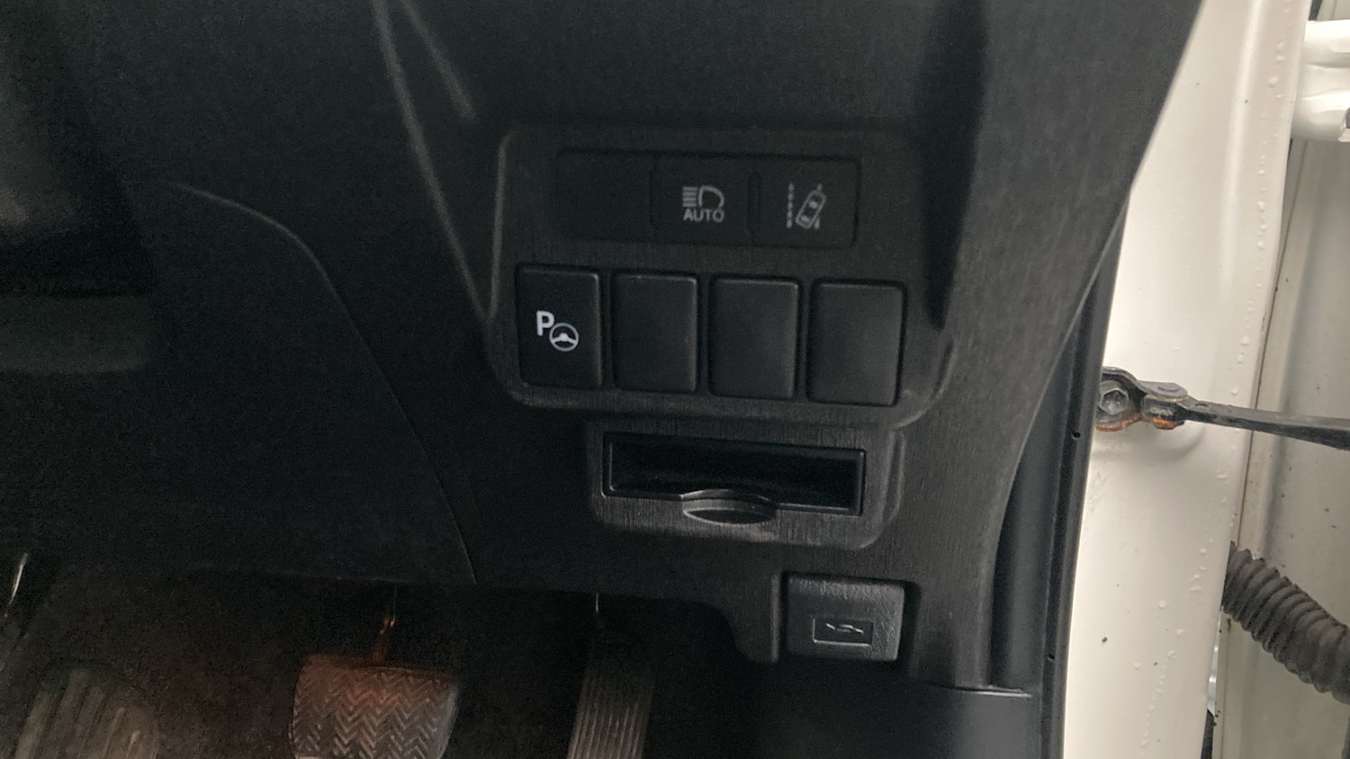 Used Toyota Prius+ 2020 for sale - 77282905: Photo 34