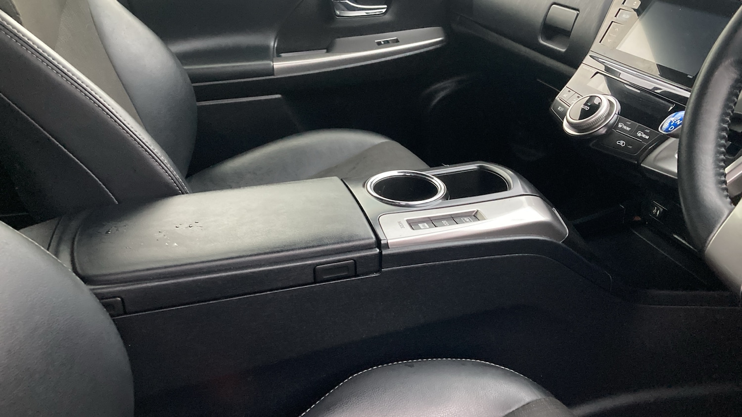 Used Toyota Prius+ 2020 for sale - 77282905: Photo 35