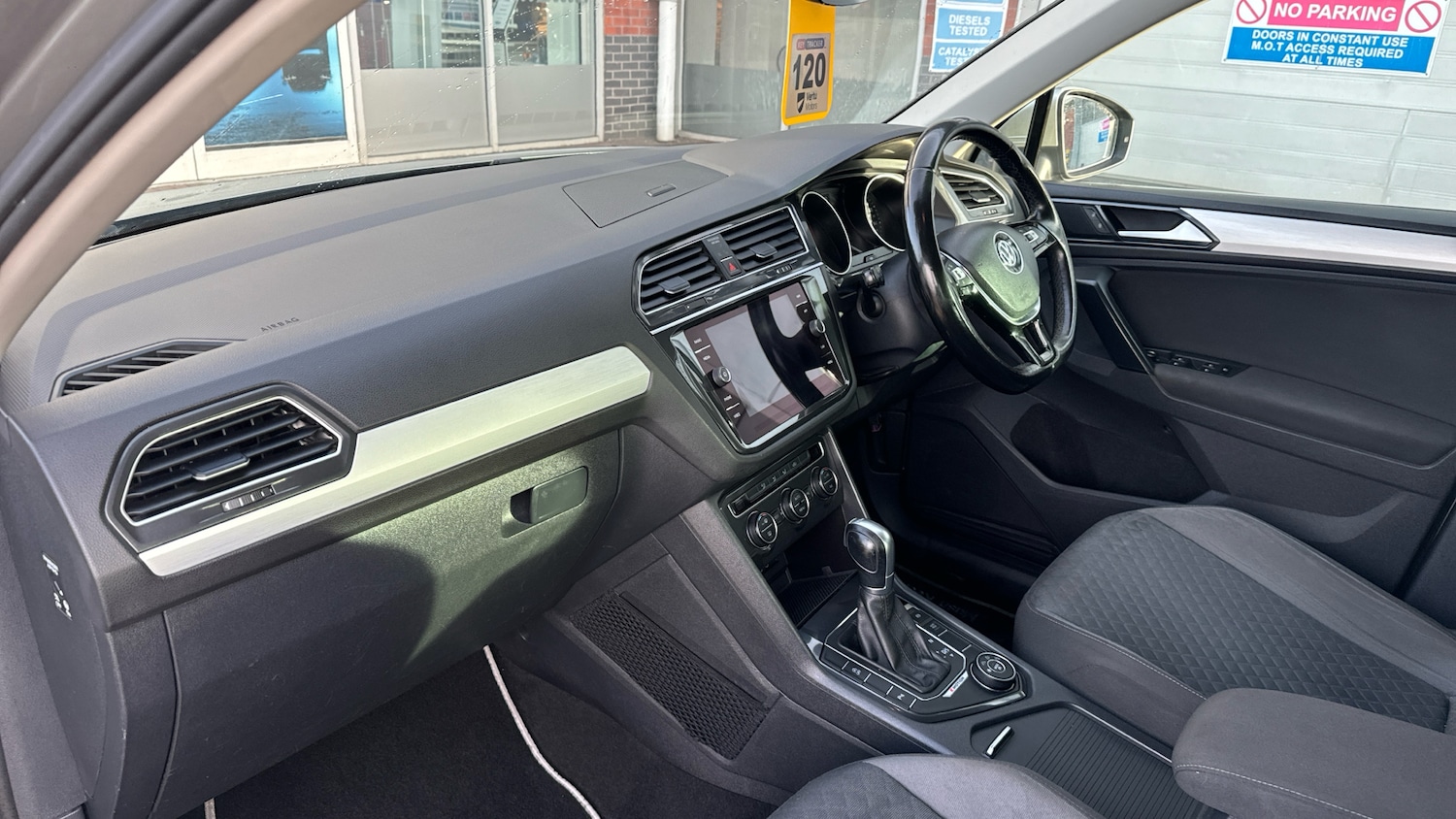 Used Volkswagen Tiguan 2018 for sale - 76414969: Photo 15