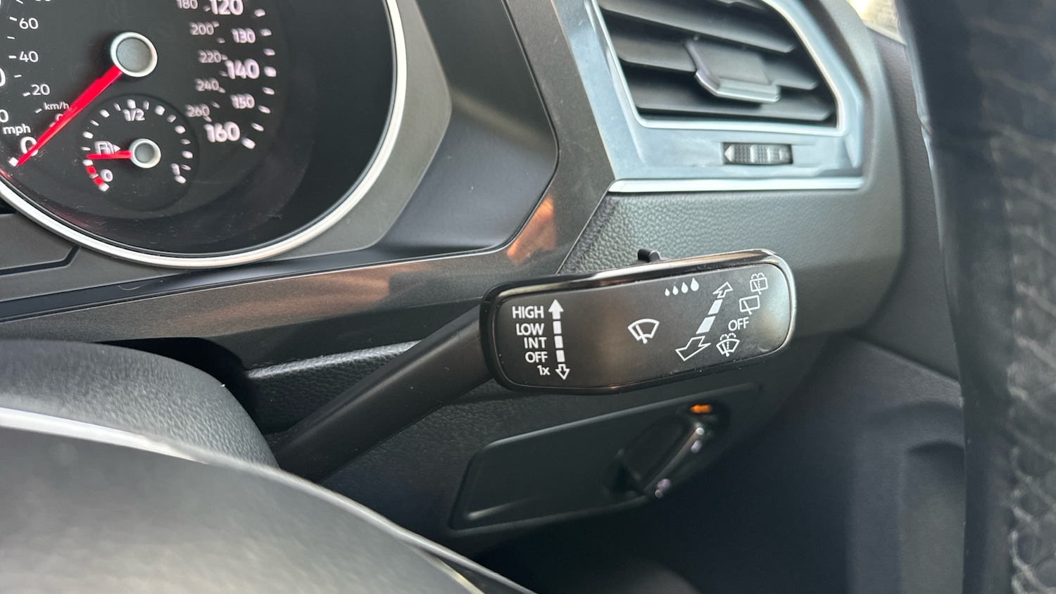 Used Volkswagen Tiguan 2018 for sale - 76414969: Photo 37