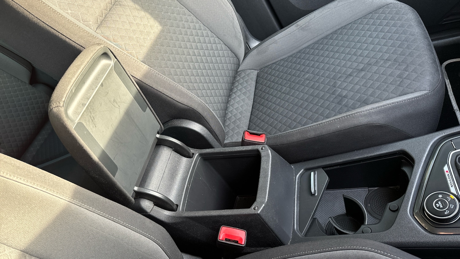 Used Volkswagen Tiguan 2018 for sale - 76414969: Photo 41