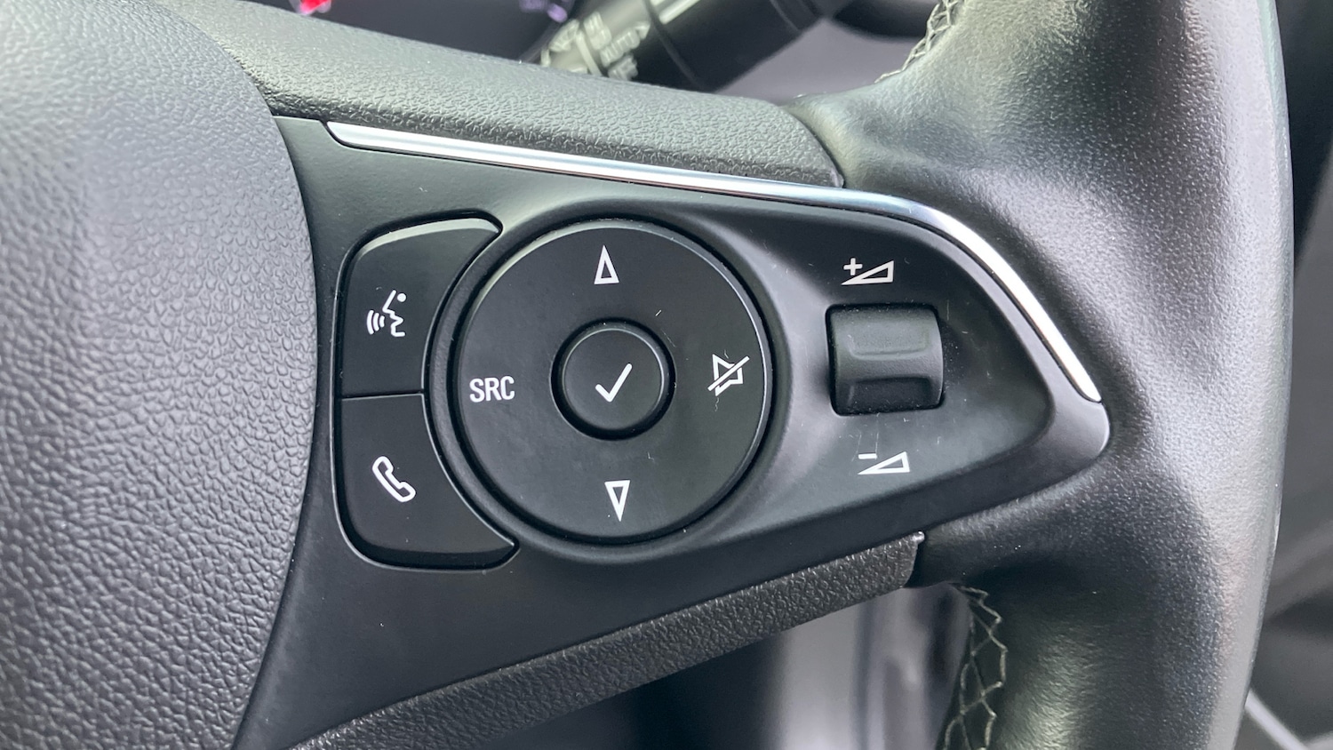 Used Vauxhall Crossland 2022 for sale - 77195170: Photo 55