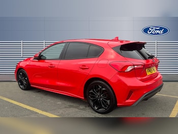 Used Ford Focus 2019 for sale - 76252577: Photo 2