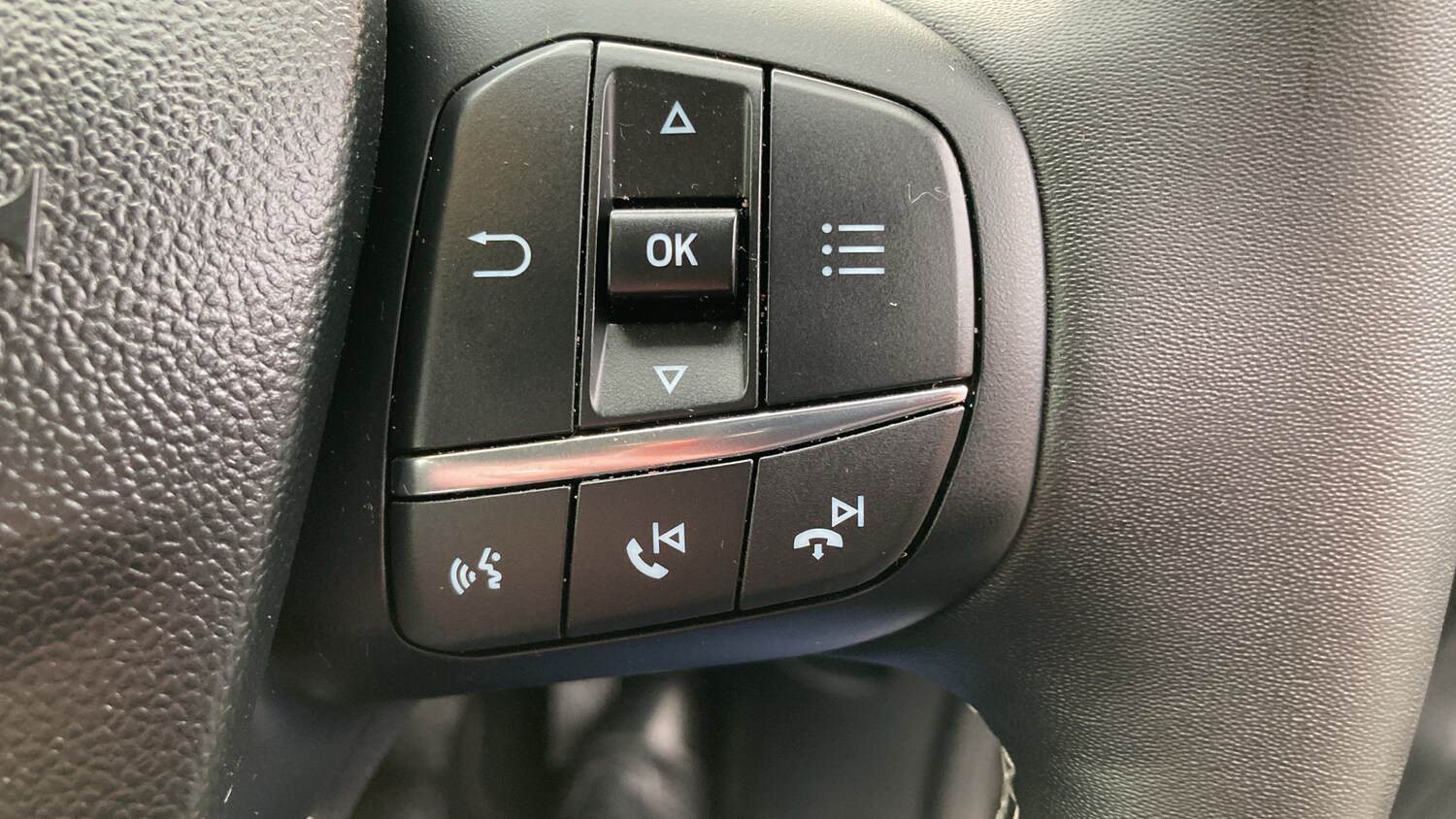 Used Ford Puma 2023 for sale - 77917120: Photo 33