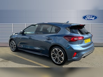 Used Ford Focus 2022 for sale - 75910151: Photo