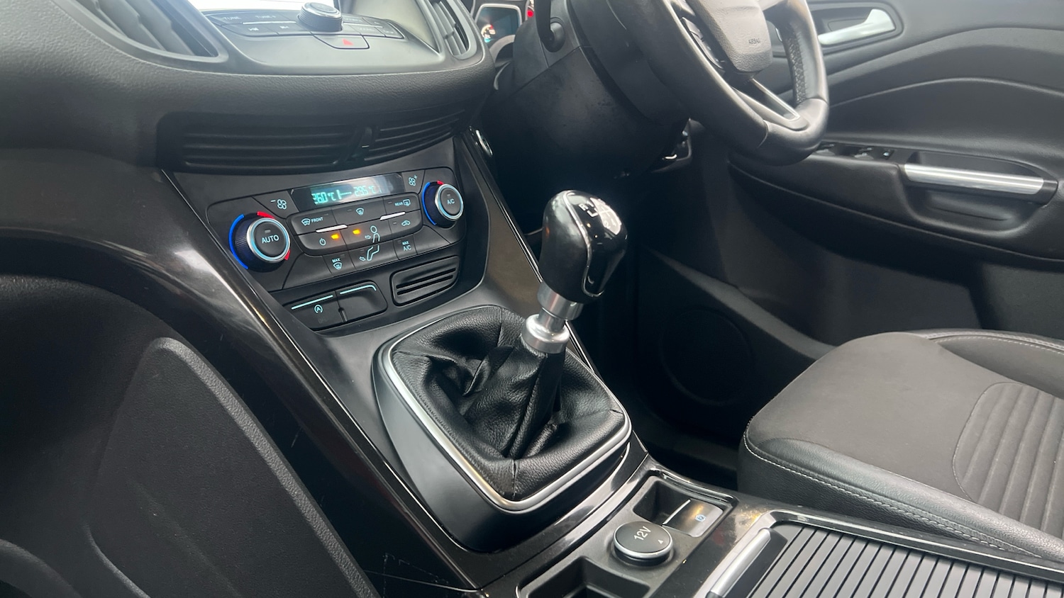 Used Ford Kuga 2017 for sale - 76449214: Photo 17