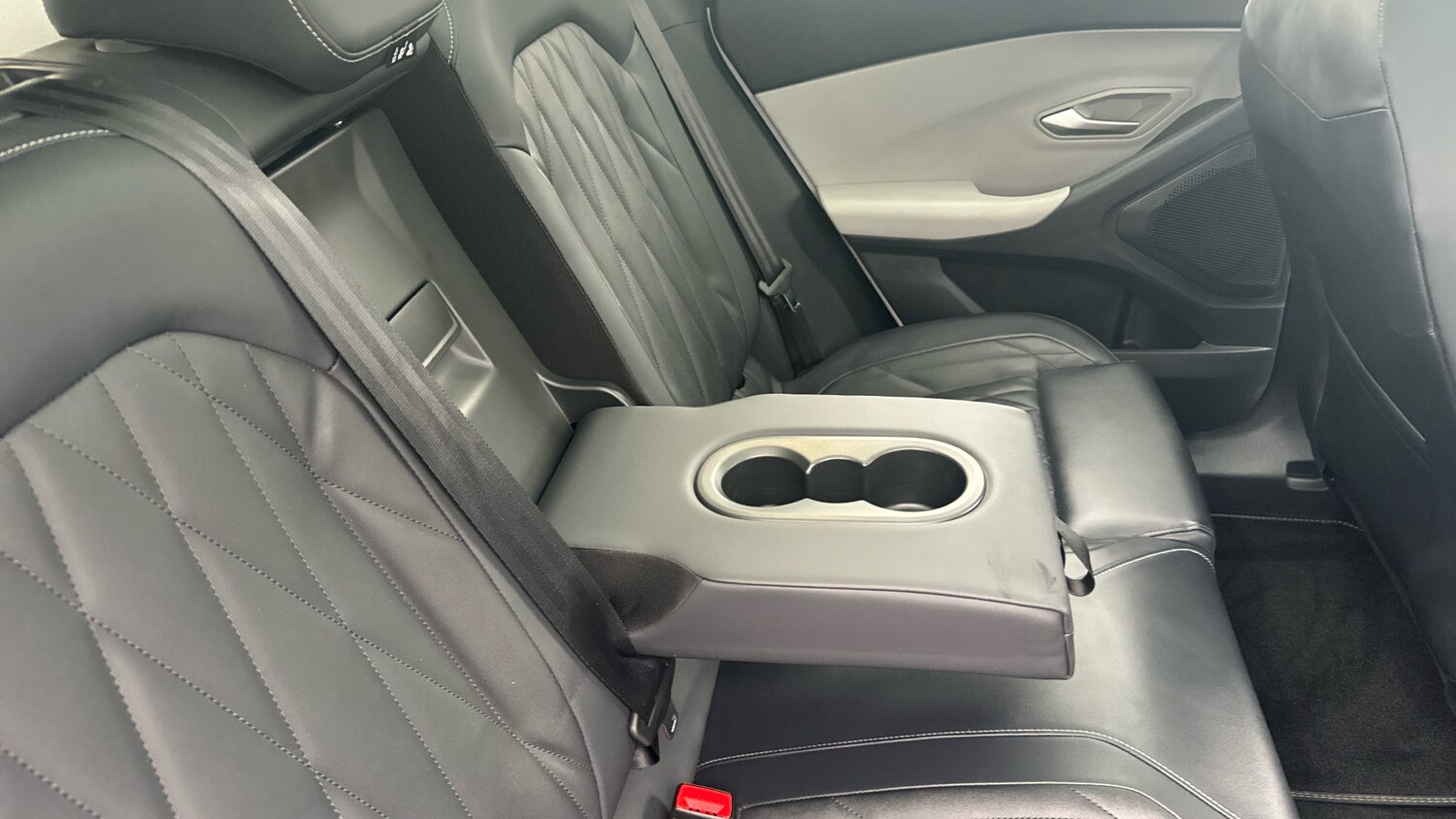 Used Ford Explorer 2024 for sale - 77700887: Photo 32