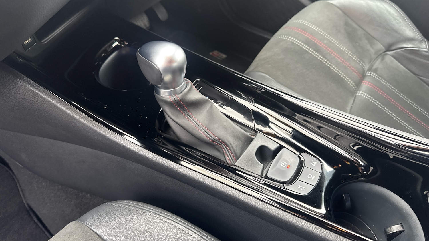 Used Toyota C-HR 2023 for sale - 76097312: Photo 15