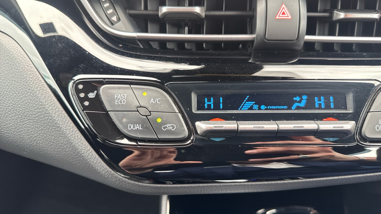 Used Toyota C-HR 2023 for sale - 76097312: Photo 30