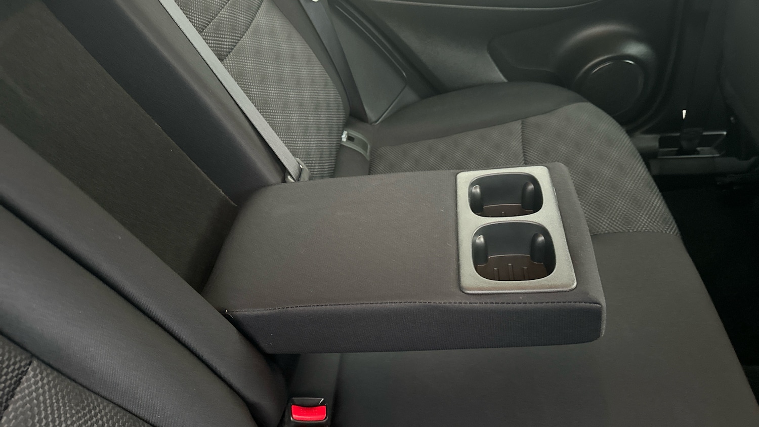 Used Nissan Qashqai 2017 for sale - 77300948: Photo 32