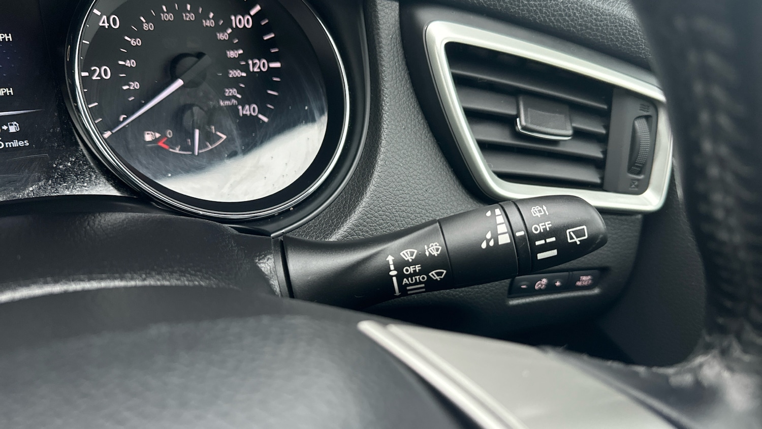 Used Nissan Qashqai 2017 for sale - 77300948: Photo 37