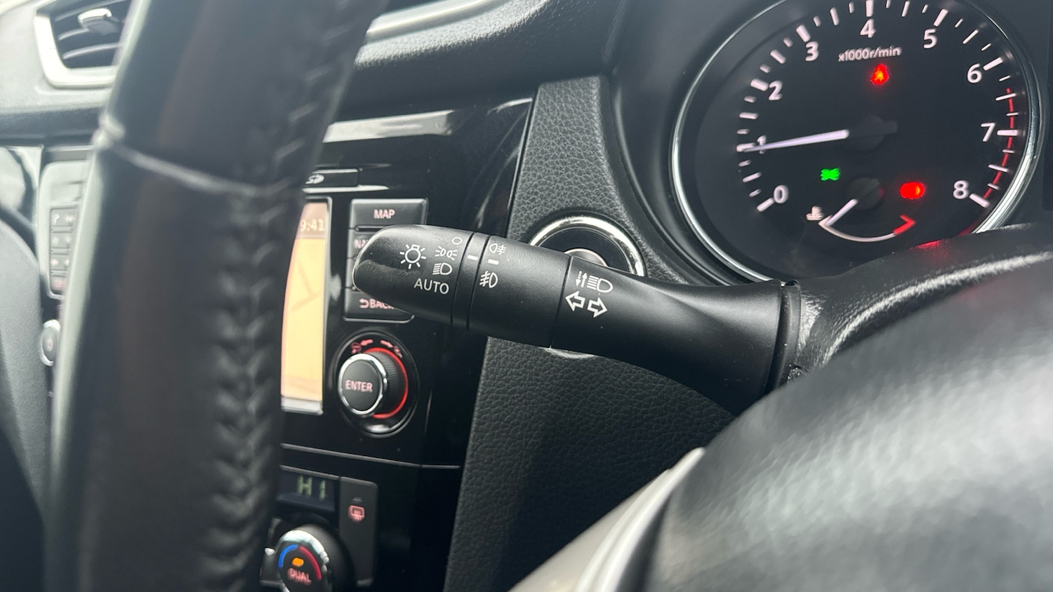 Used Nissan Qashqai 2017 for sale - 77300948: Photo 38