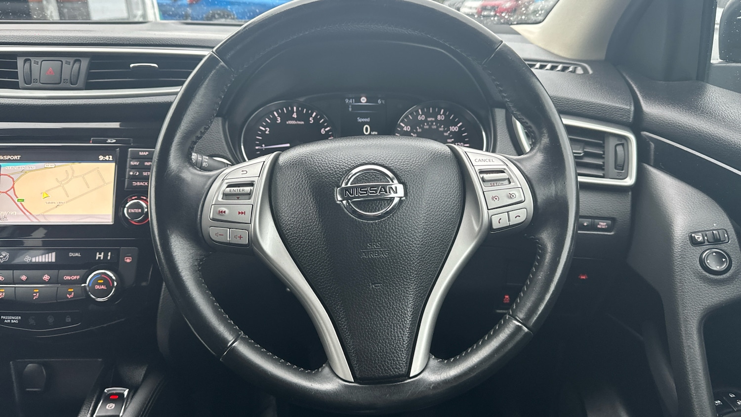 Used Nissan Qashqai 2017 for sale - 77300948: Photo 39