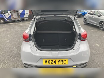 Used Mazda Mazda2 2024 for sale - 77492480: Photo