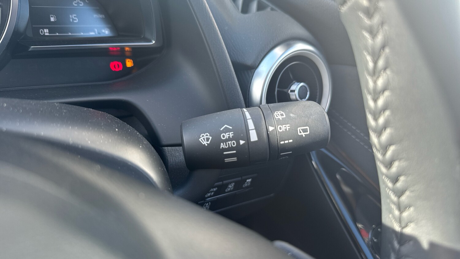 Used Mazda Mazda2 2022 for sale - 78175679: Photo 32