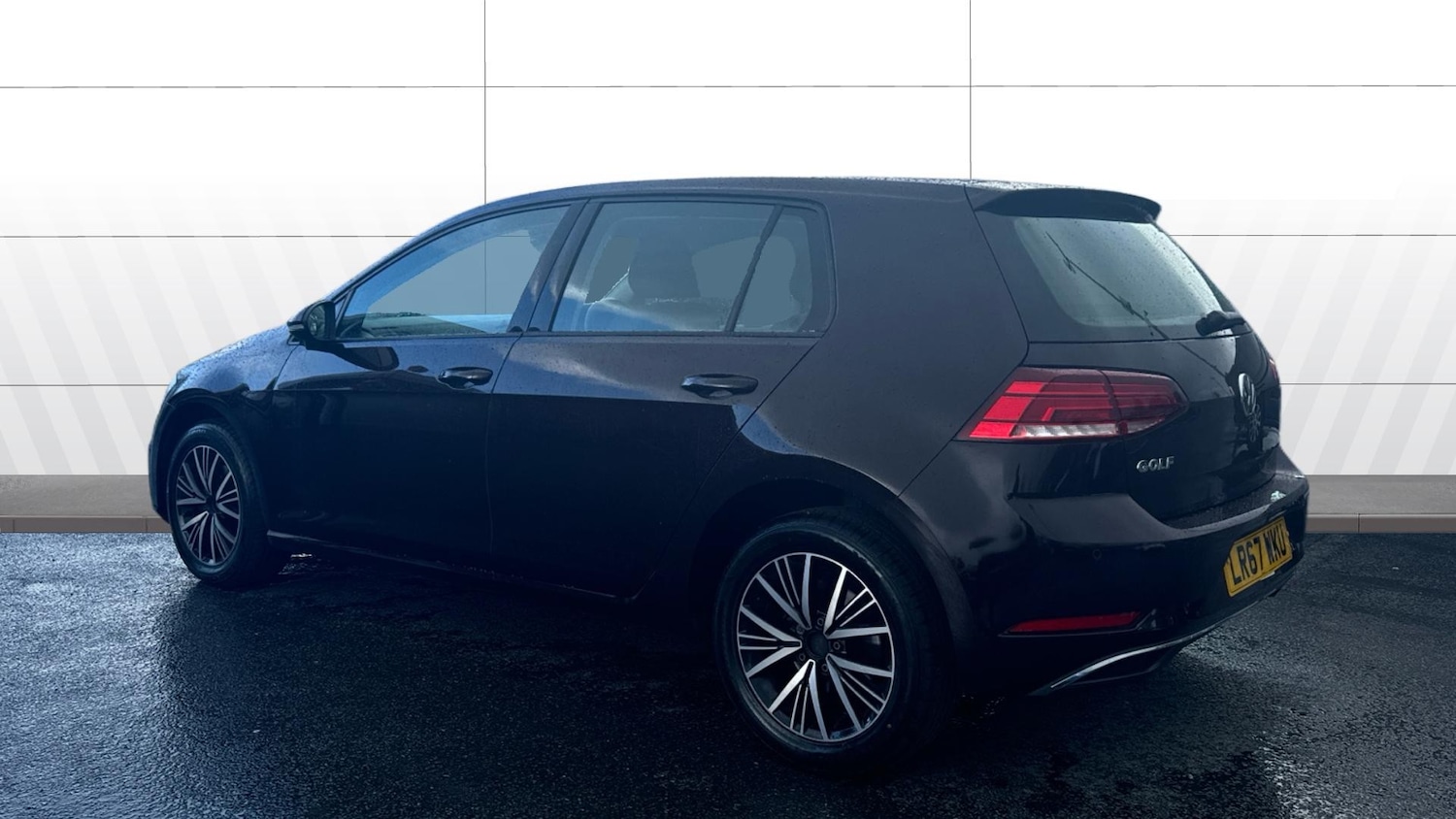 Used Volkswagen Golf 2017 for sale - 78025273: Photo 2