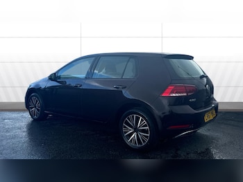Used Volkswagen Golf 2017 for sale - 78025273: Photo
