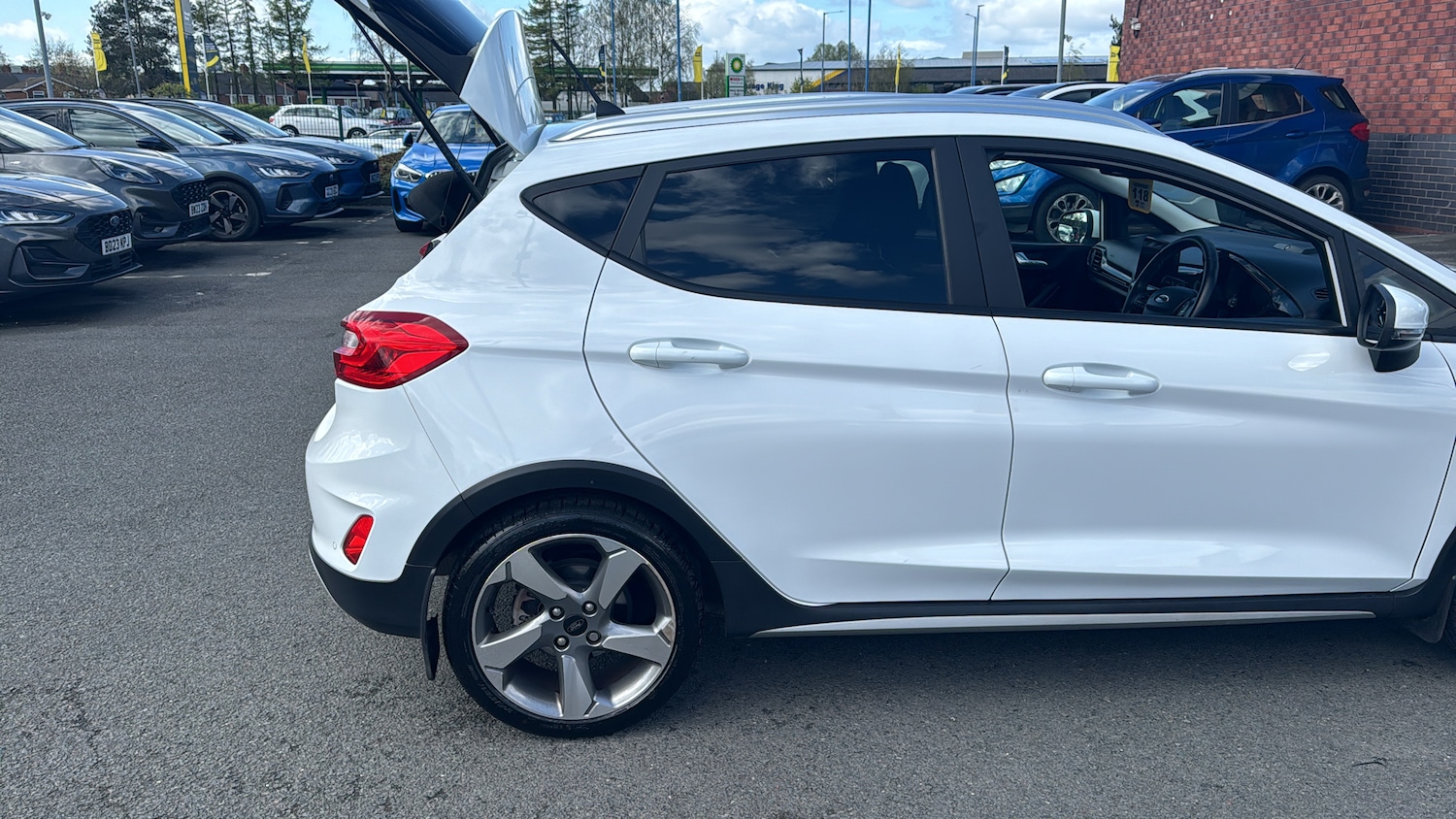 Used Ford Fiesta 2019 for sale - 78217895: Photo 2