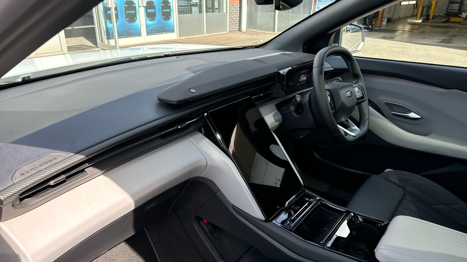 2025 Ford Explorer 210kW Premium 77kWh 5dr Auto Electric Estate Estate Electric - Picture 13 of 24