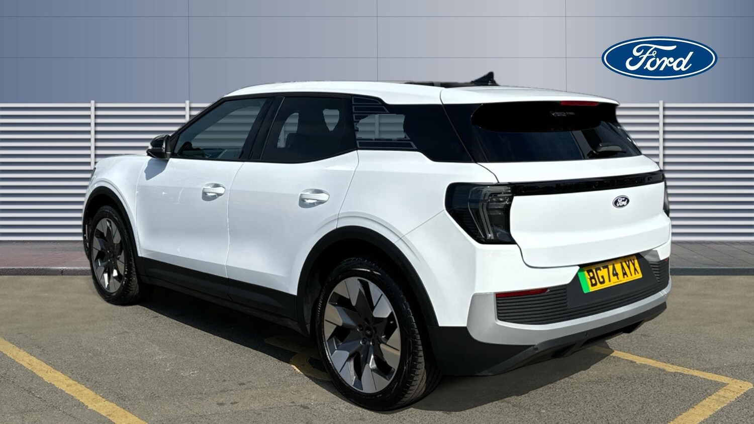 2025 Ford Explorer 210kW Premium 77kWh 5dr Auto Electric Estate Estate Electric - Picture 2 of 24