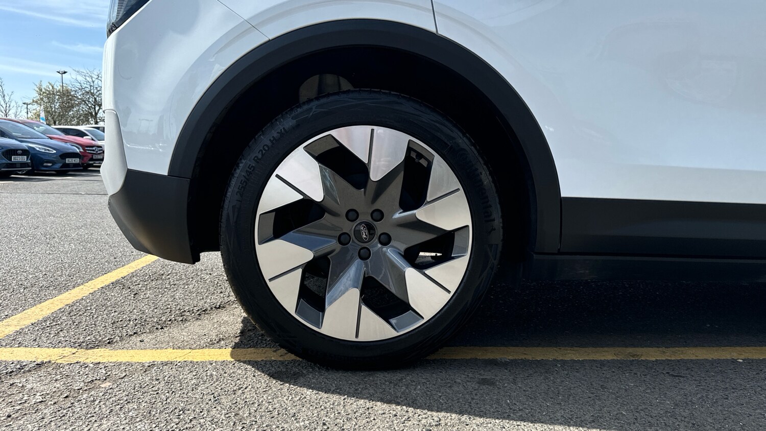 2025 Ford Explorer 210kW Premium 77kWh 5dr Auto Electric Estate Estate Electric - Picture 7 of 24