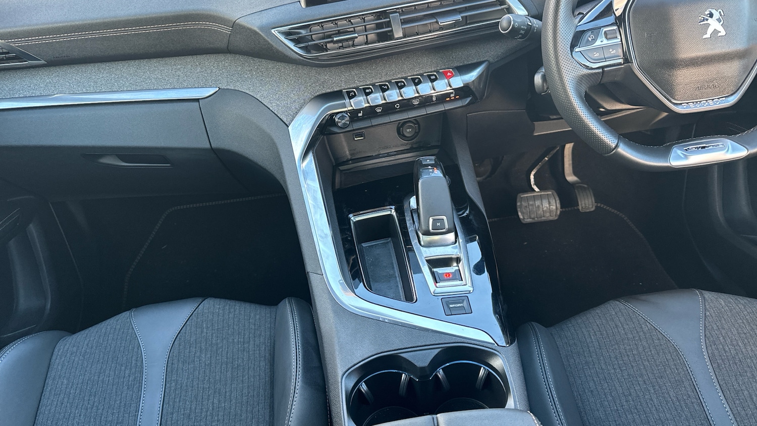 Used Peugeot 5008 2020 for sale - 77261316: Photo 16