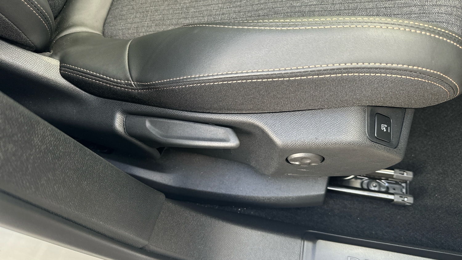 Used Peugeot 5008 2020 for sale - 77261316: Photo 28