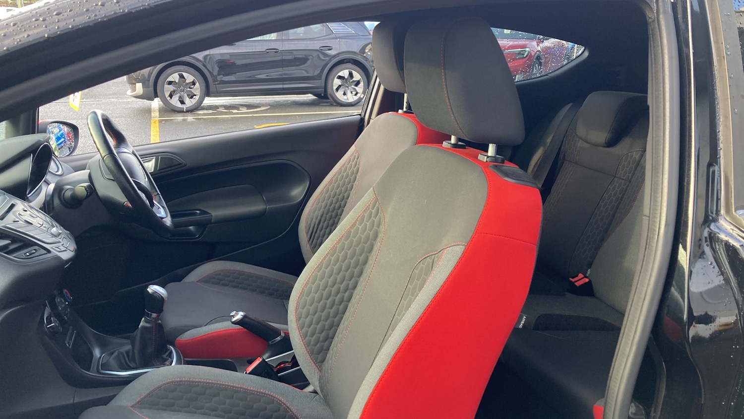 Used Ford Fiesta 2017 for sale - 76958443: Photo 32