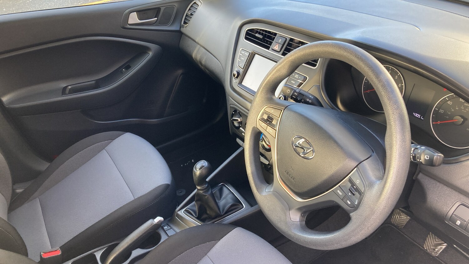 Used Hyundai i20 2019 for sale - 76860191: Photo 15