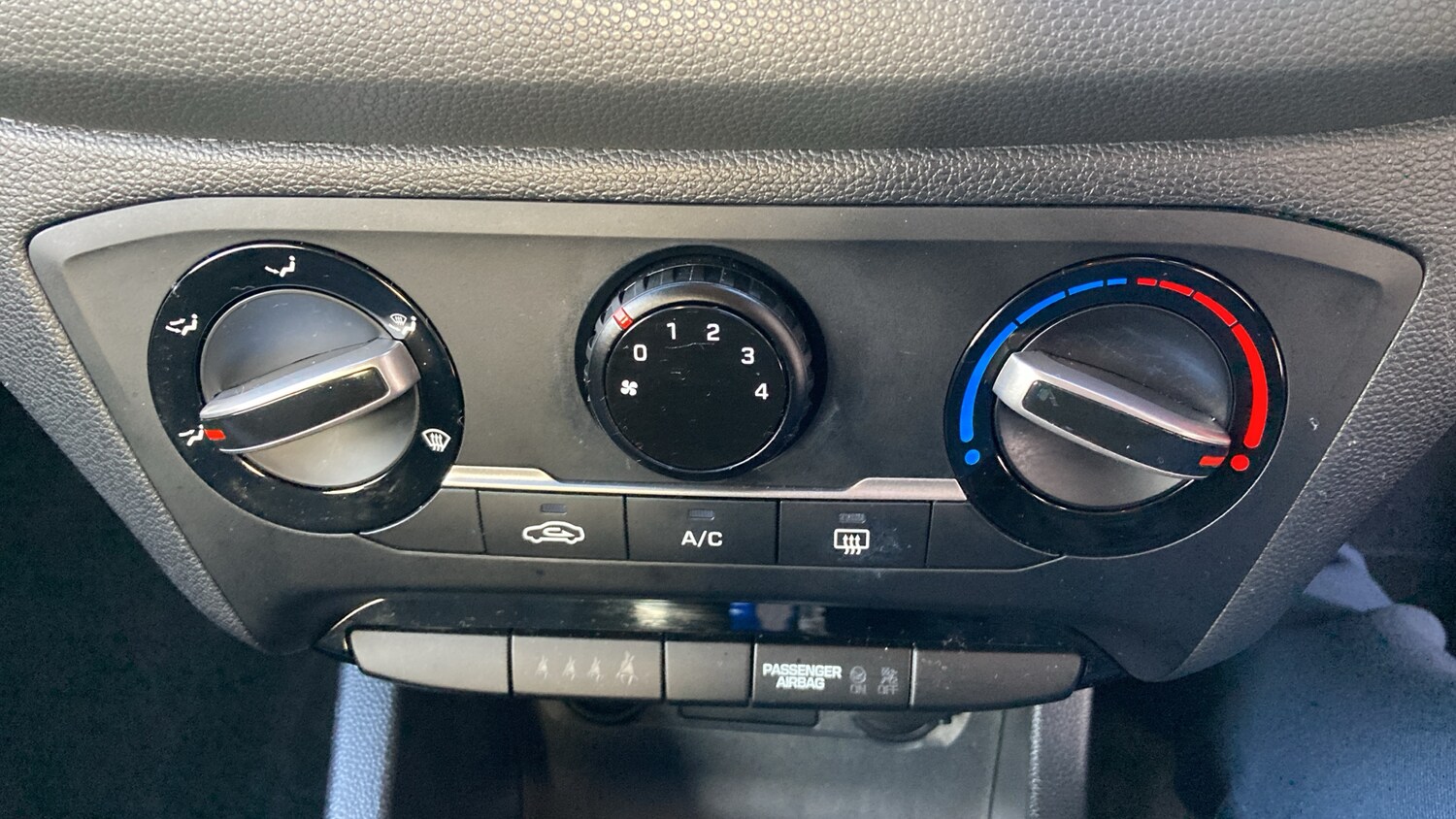 Used Hyundai i20 2019 for sale - 76860191: Photo 30