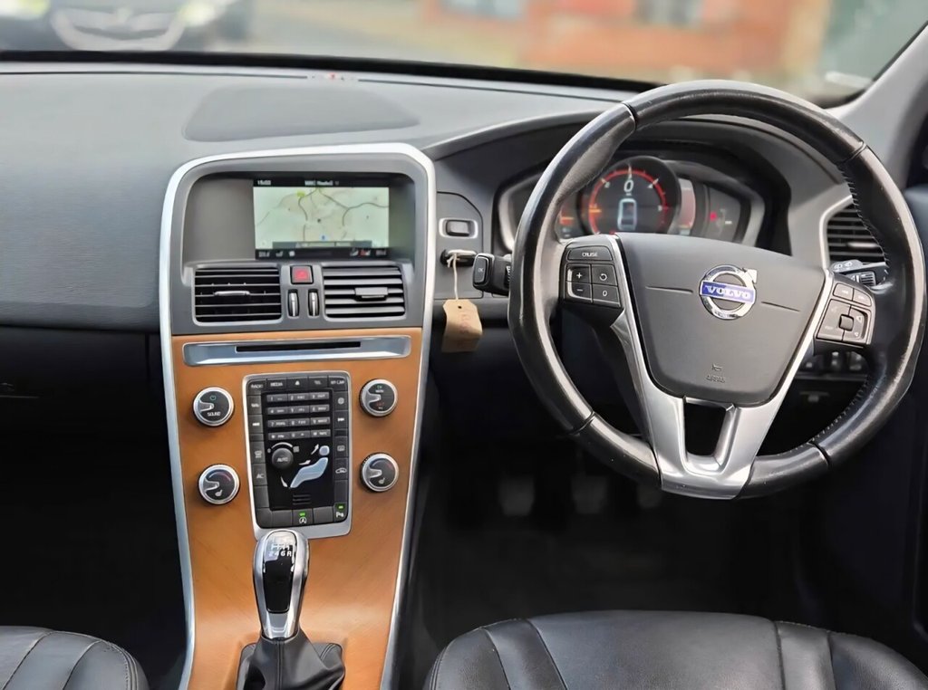 Used Volvo XC60 2015 for sale - 77720277: Photo 6