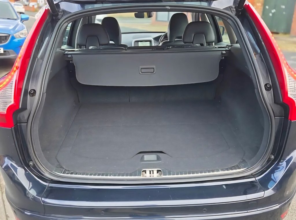 Used Volvo XC60 2015 for sale - 77720277: Photo 7