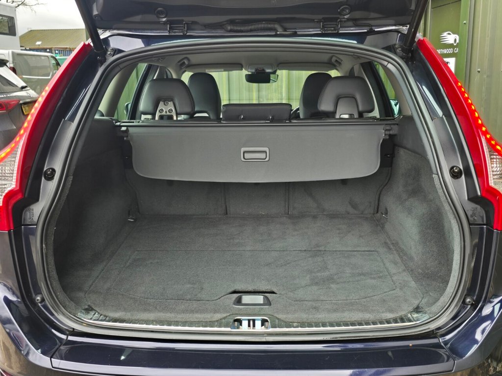 Used Volvo XC60 2015 for sale - 77680710: Photo 10