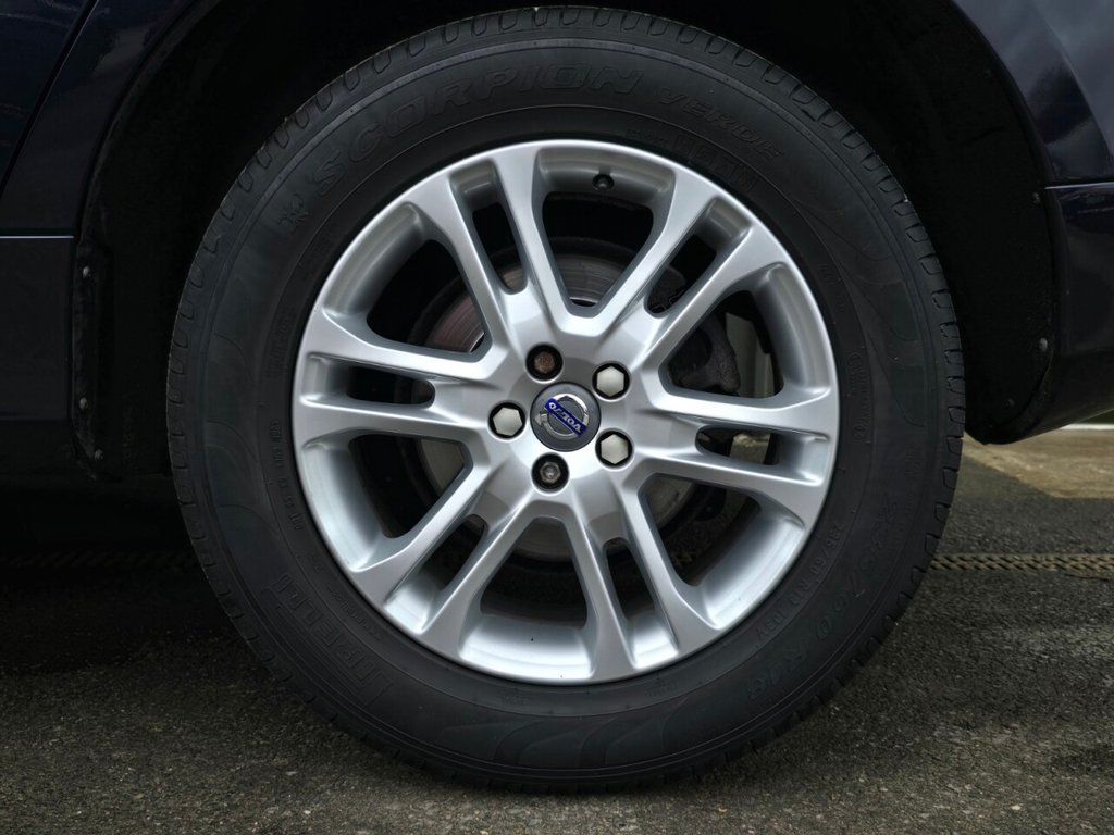 Used Volvo XC60 2015 for sale - 77680710: Photo 12