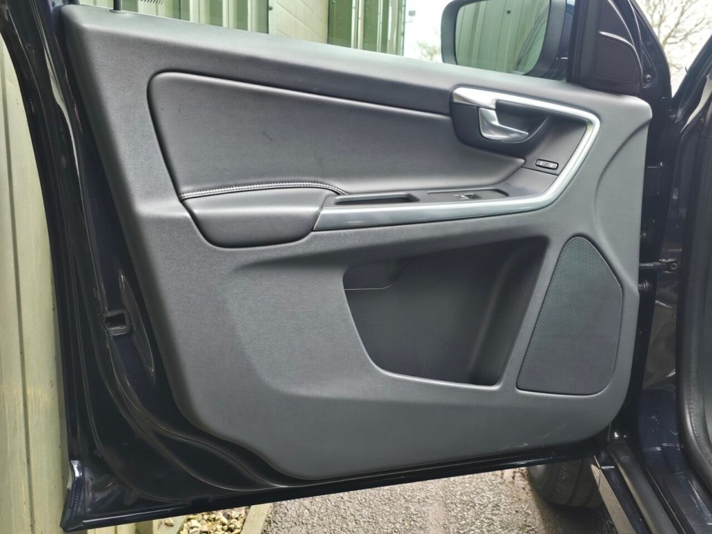 Used Volvo XC60 2015 for sale - 77680710: Photo 19