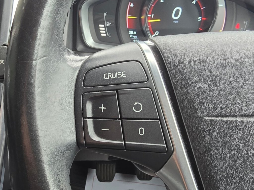 Used Volvo XC60 2015 for sale - 77680710: Photo 29