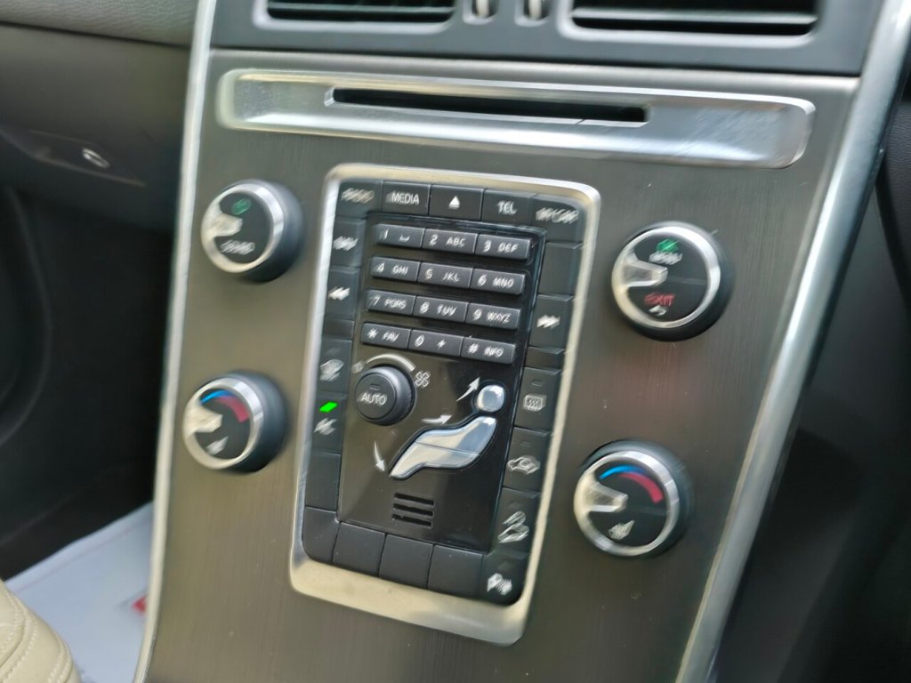 Used Volvo XC60 2014 for sale - 76698322: Photo 48