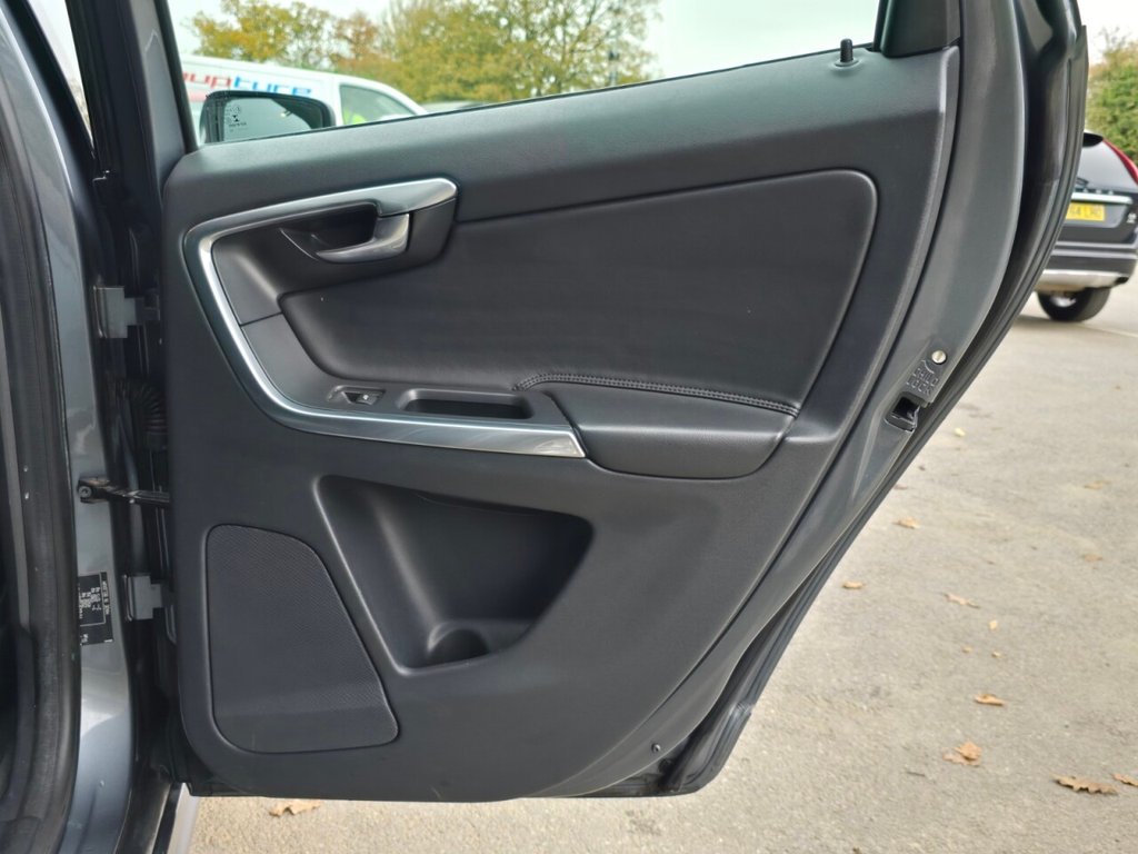 Used Volvo XC60 2016 for sale - 76496279: Photo 22