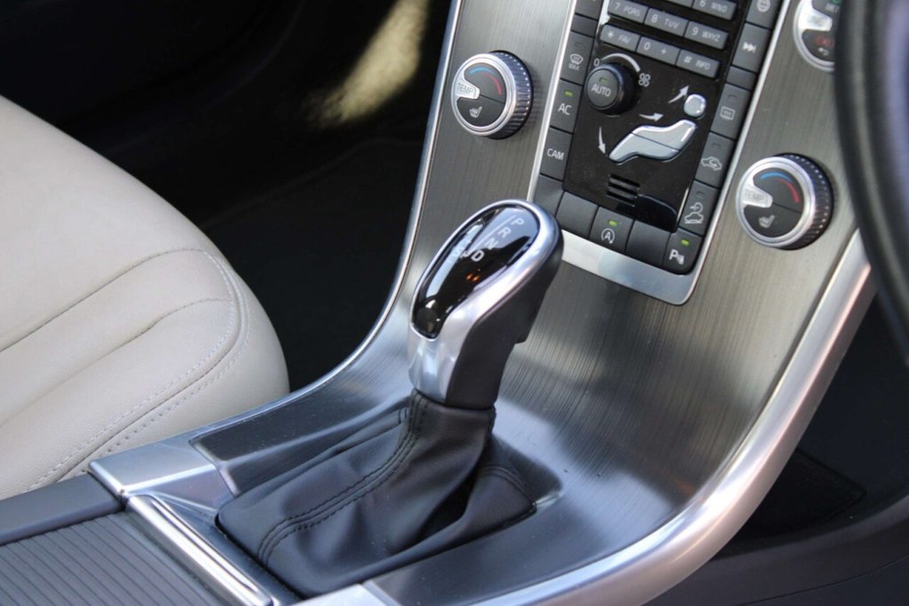 Used Volvo XC60 2015 for sale - 77967560: Photo 8