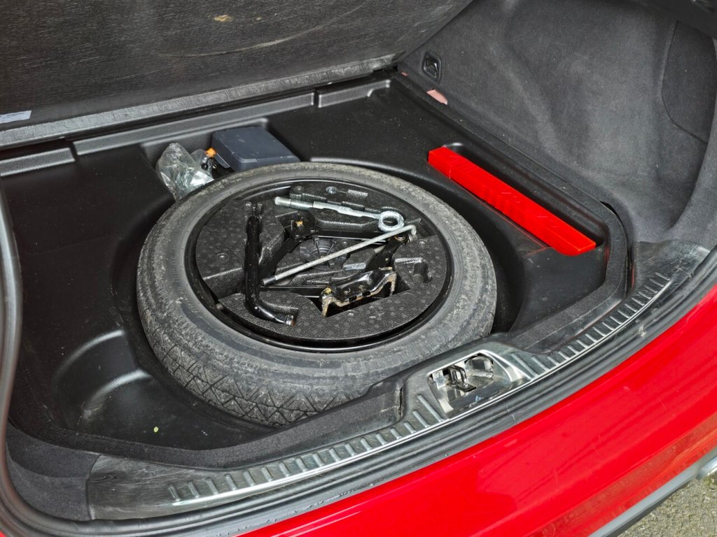 Used Volvo V60 2017 for sale - 76482401: Photo 11