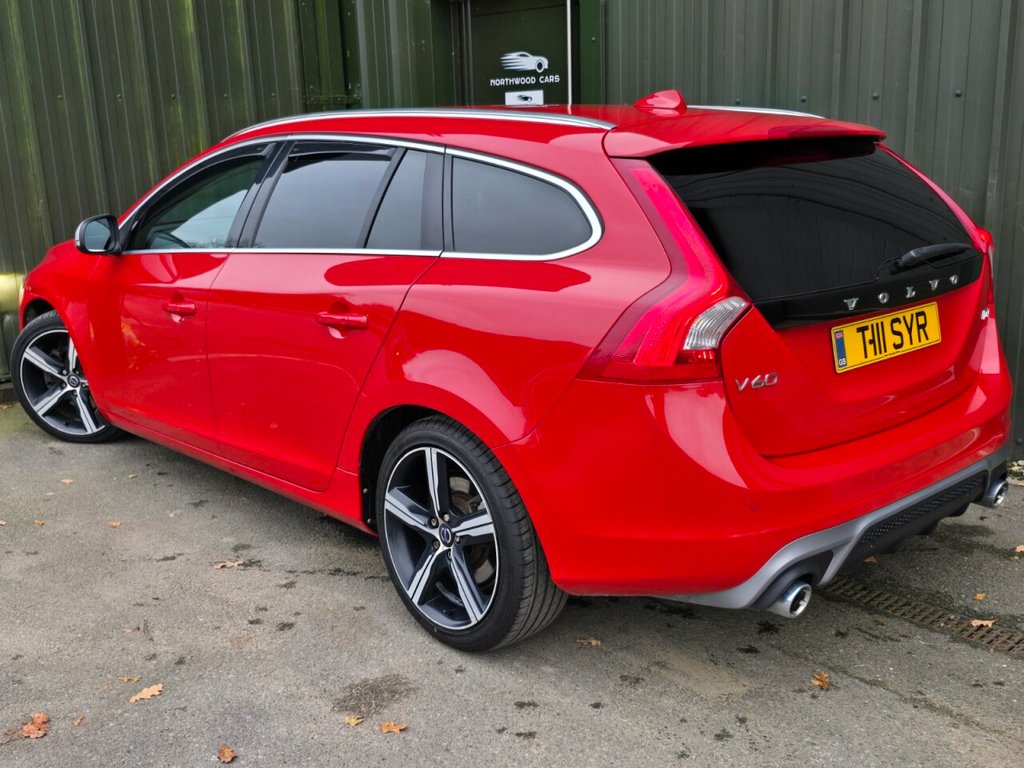 Used Volvo V60 2017 for sale - 76482401: Photo 2