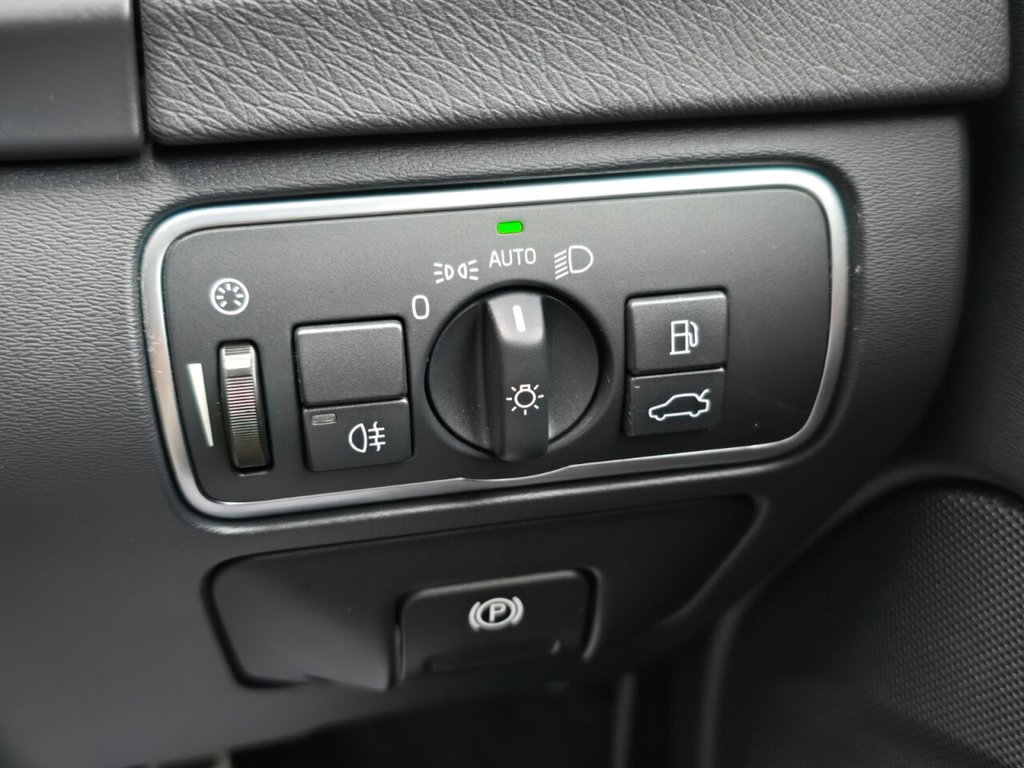 Used Volvo V60 2017 for sale - 76482401: Photo 28