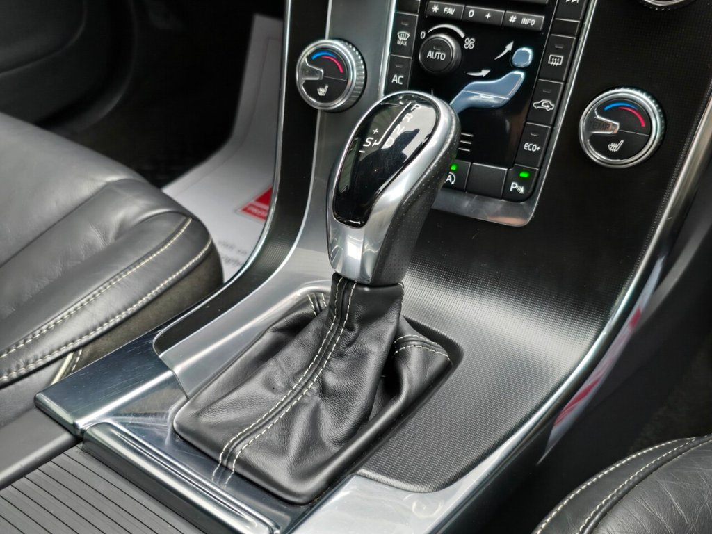 Used Volvo V60 2017 for sale - 76482401: Photo 29