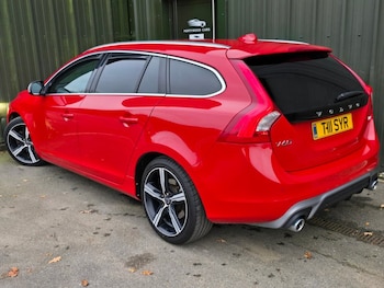 Used Volvo V60 2017 for sale - 76482401: Photo