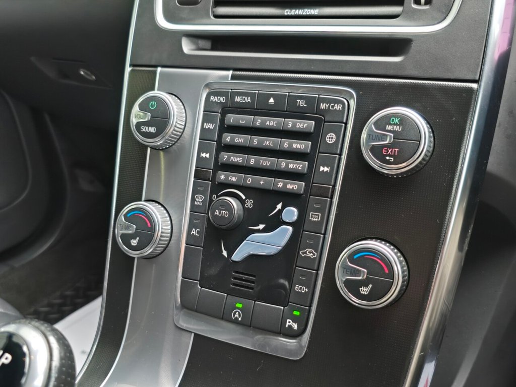 Used Volvo V60 2017 for sale - 76482401: Photo 30