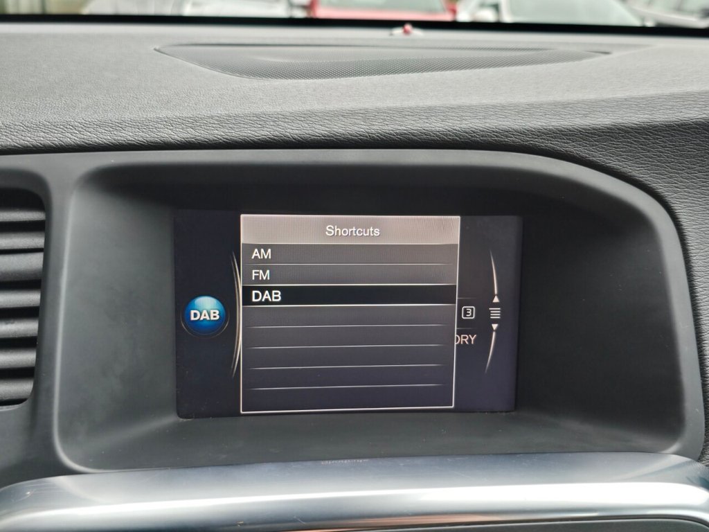 Used Volvo V60 2017 for sale - 76482401: Photo 33