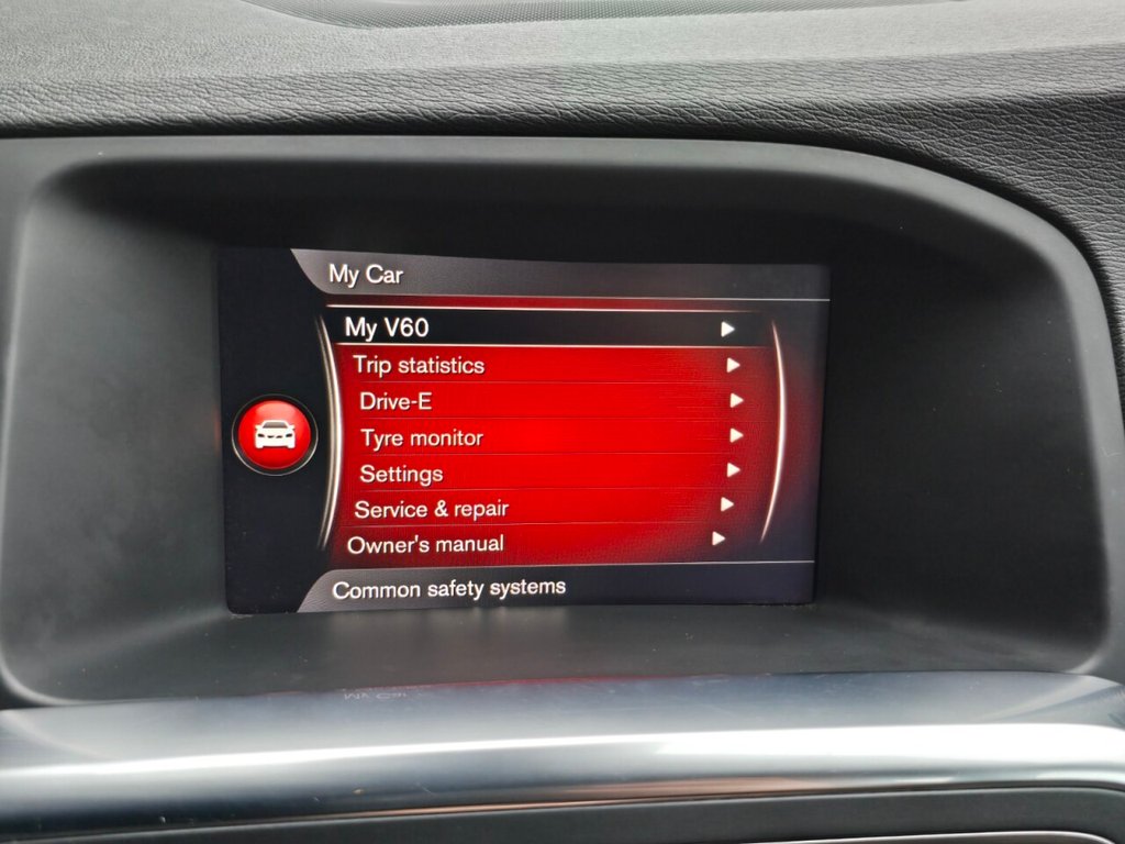 Used Volvo V60 2017 for sale - 76482401: Photo 36