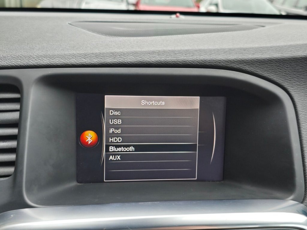 Used Volvo V60 2017 for sale - 76482401: Photo 37