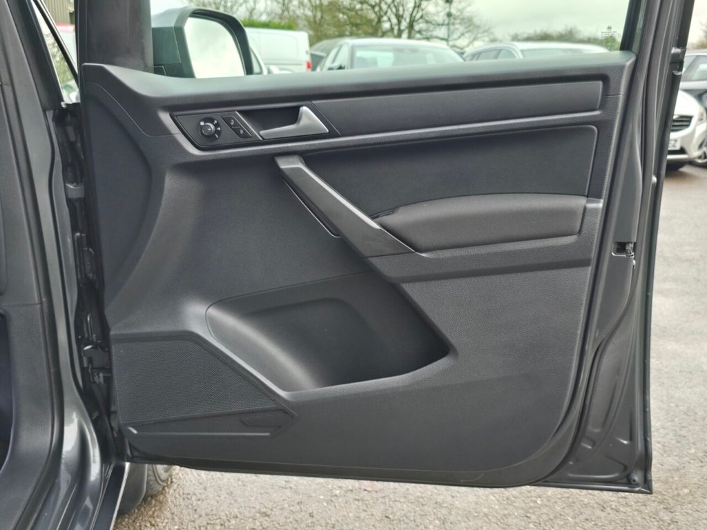 Used Volkswagen Caddy Life 2017 for sale - 77288329: Photo 17