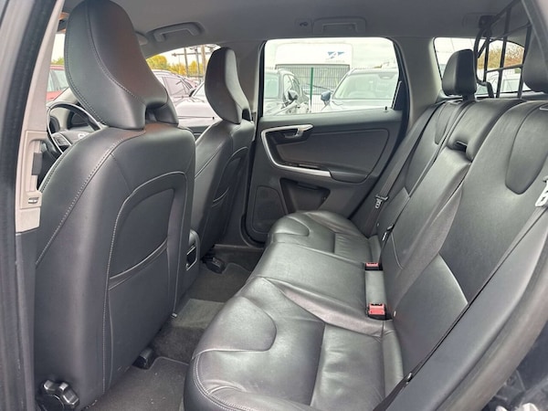 Used Volvo XC60 2014 for sale - 76303845: Photo 4